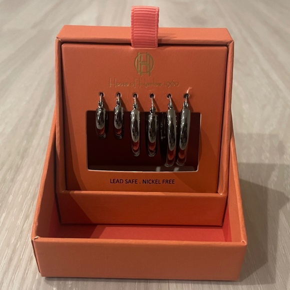 Hoop Earrings - Picture 1 of 2